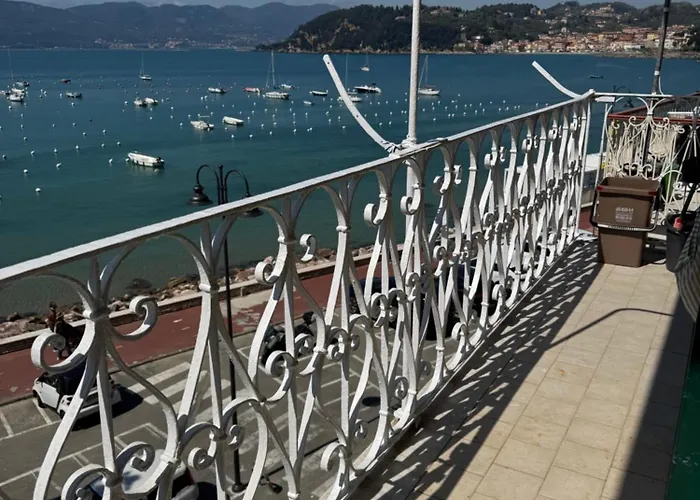 Prázdninový dům Con Splendida Vista - Centro Lerici